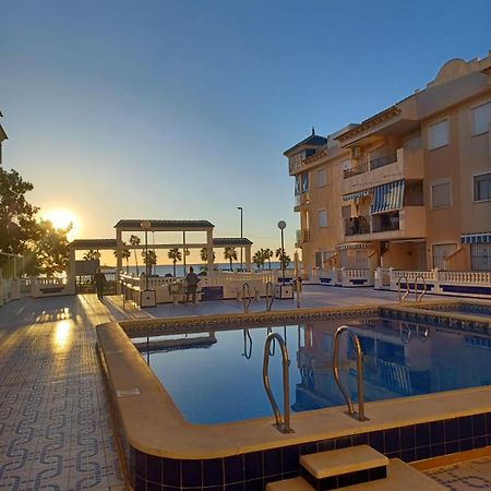 Playa De Los Naufragos Cozy Apartment With Pool Torrevieja Dış mekan fotoğraf