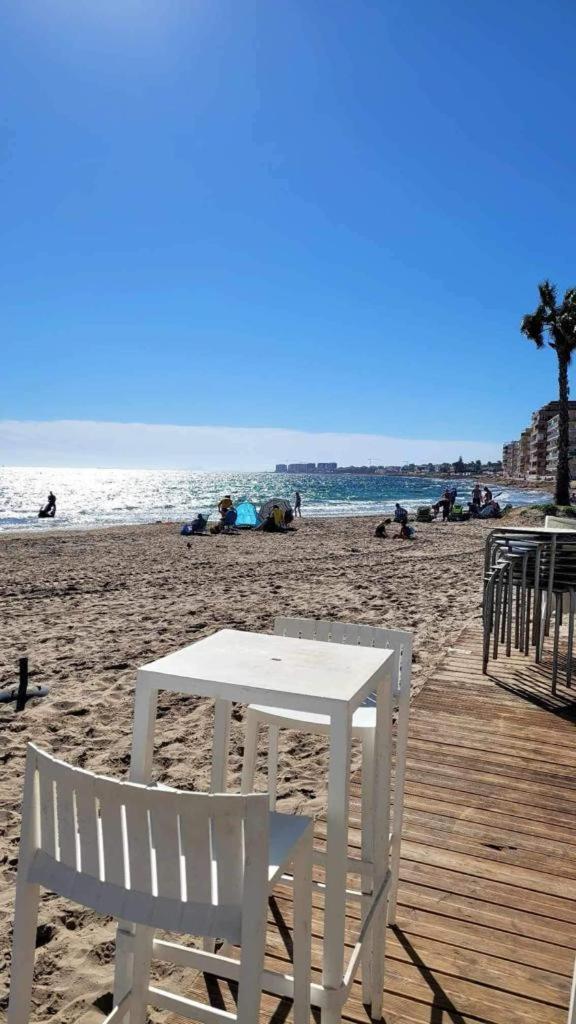 Playa De Los Naufragos Cozy Apartment With Pool Torrevieja Dış mekan fotoğraf