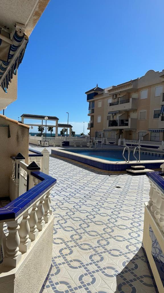 Playa De Los Naufragos Cozy Apartment With Pool Torrevieja Dış mekan fotoğraf