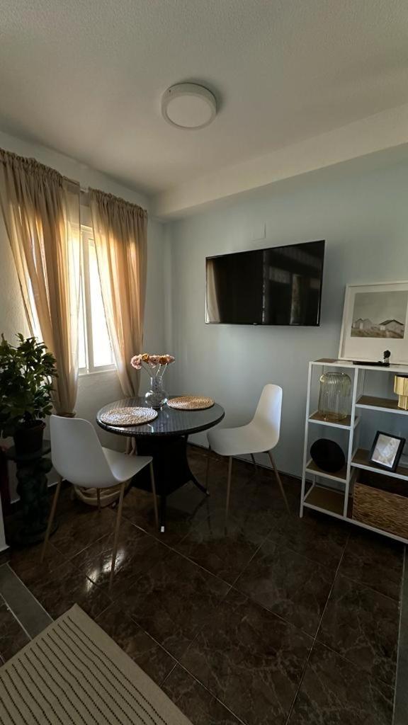 Playa De Los Naufragos Cozy Apartment With Pool Torrevieja Dış mekan fotoğraf